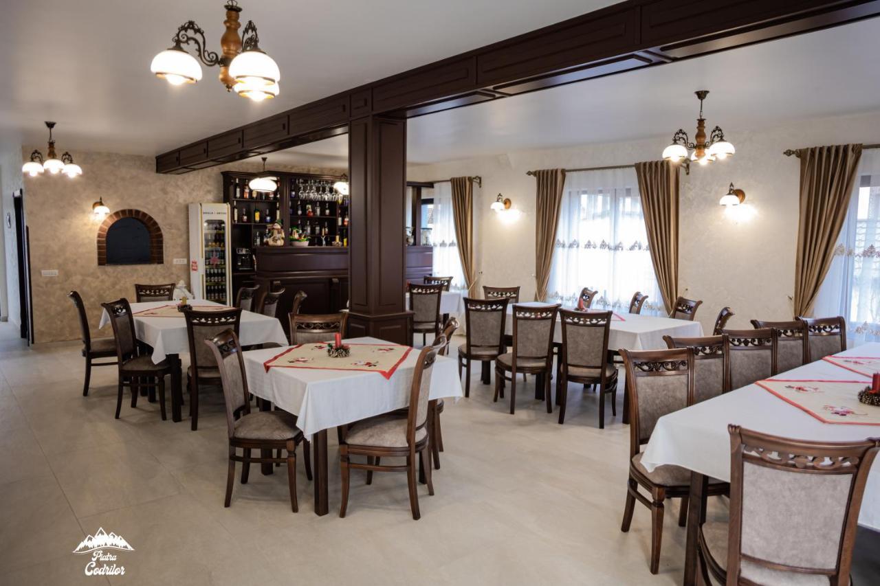 Piatra Codrilor Hotel ดอร์นาอารินี ภายนอก รูปภาพ