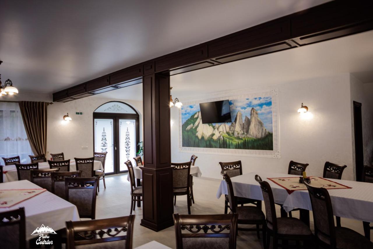 Piatra Codrilor Hotel ดอร์นาอารินี ภายนอก รูปภาพ