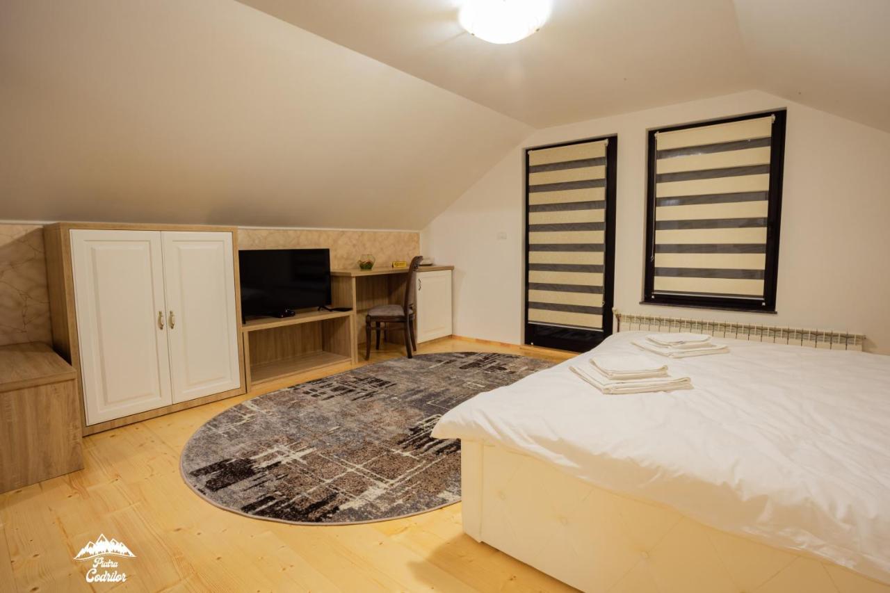 Piatra Codrilor Hotel ดอร์นาอารินี ภายนอก รูปภาพ